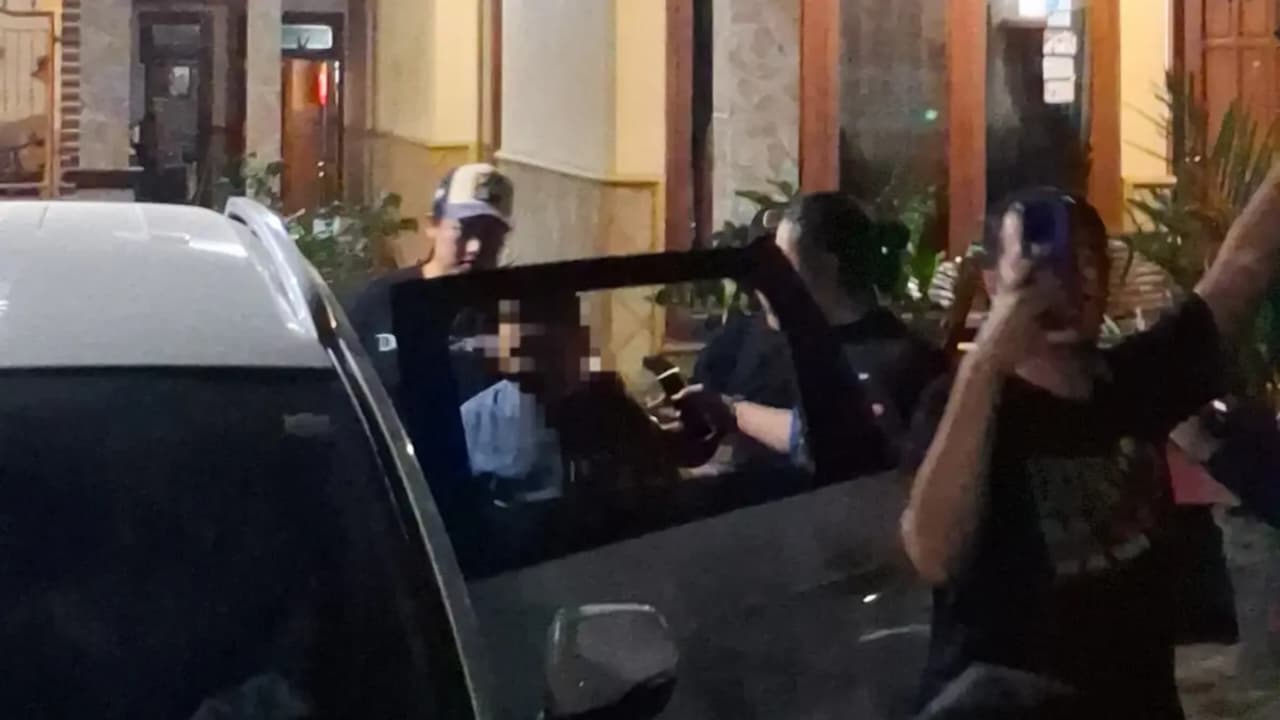 Guru ngaji berinisial HO diamankan ke dalam oleh Satreskrim Polres Kediri yang diduga melakukan pencabulan kepada para santrinya (Tangkapan Layar)