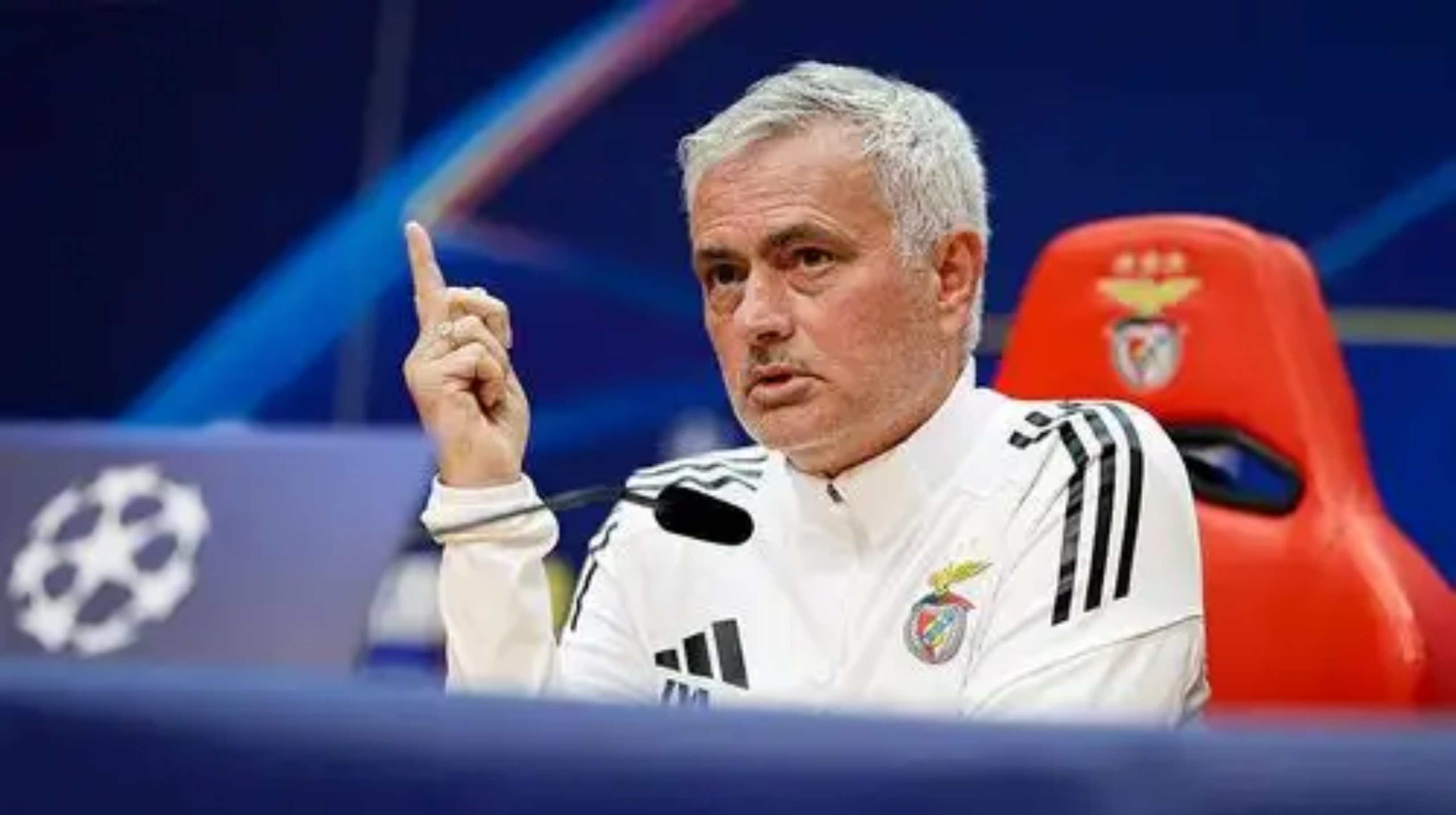 Pelatih Benfica Jose Mourinho dikabarkan sudah menjalani kesepakatan resmi melatih Real Madrid menggantikan Arbeloa. (AP)