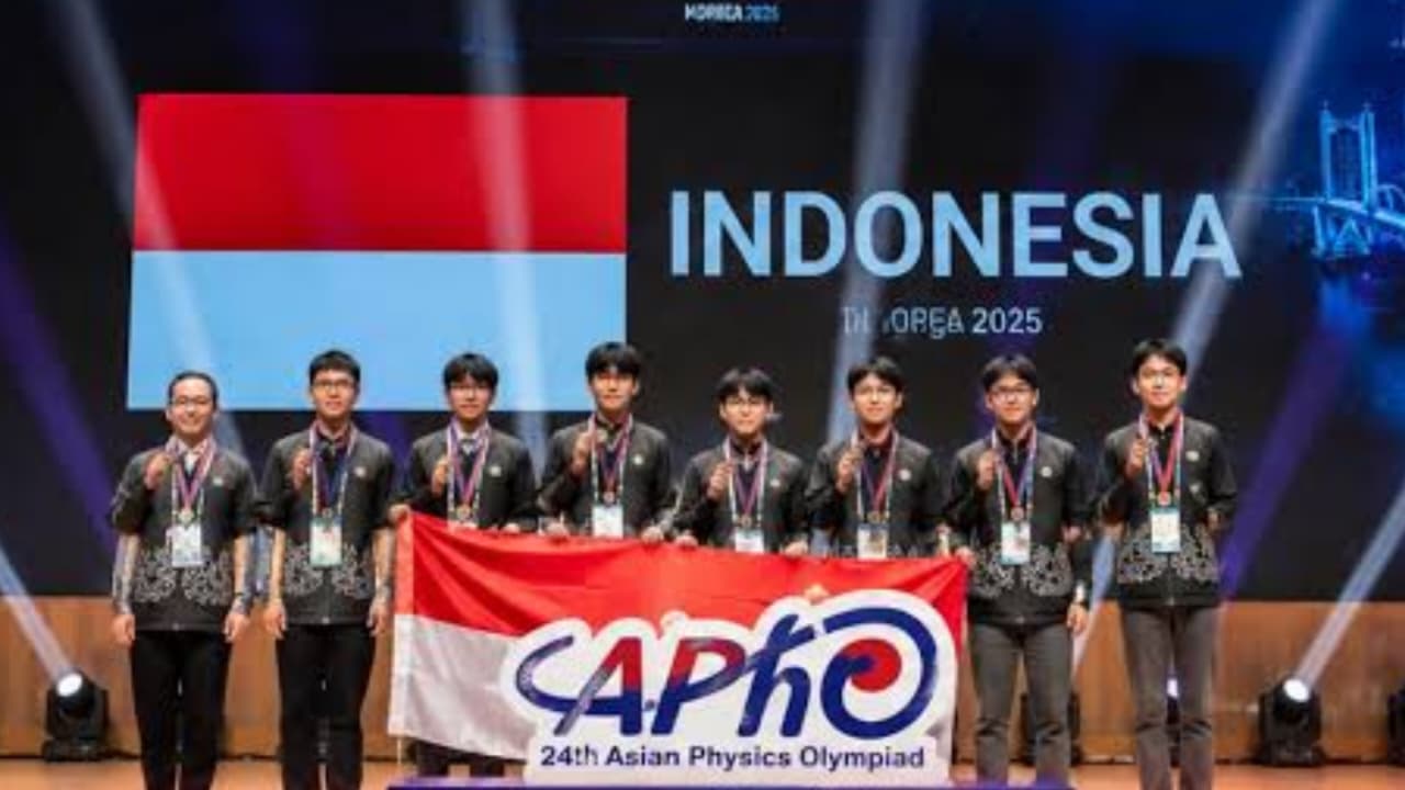 Tim Olimpiade Fisika Indonesia meraih dua medali emas pada ajang Asian Physics Olympiad (APhO) ke-26 yang berlangsung di Busan pada 17-25 Mei 2026. (Tangkapan Layar)