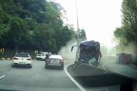 Bus Pariwisata Terguling, 7 Penumpang Alami Luka Ringan