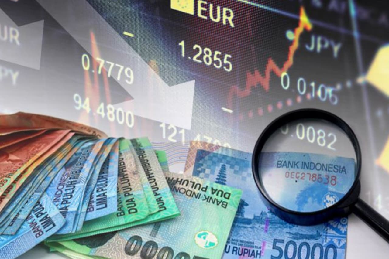 Rupiah Terpuruk ke Rp17.926 per Dolar AS, Harga Minyak Tinggi dan Ancaman Kebijakan The Fed Jadi Pemicu