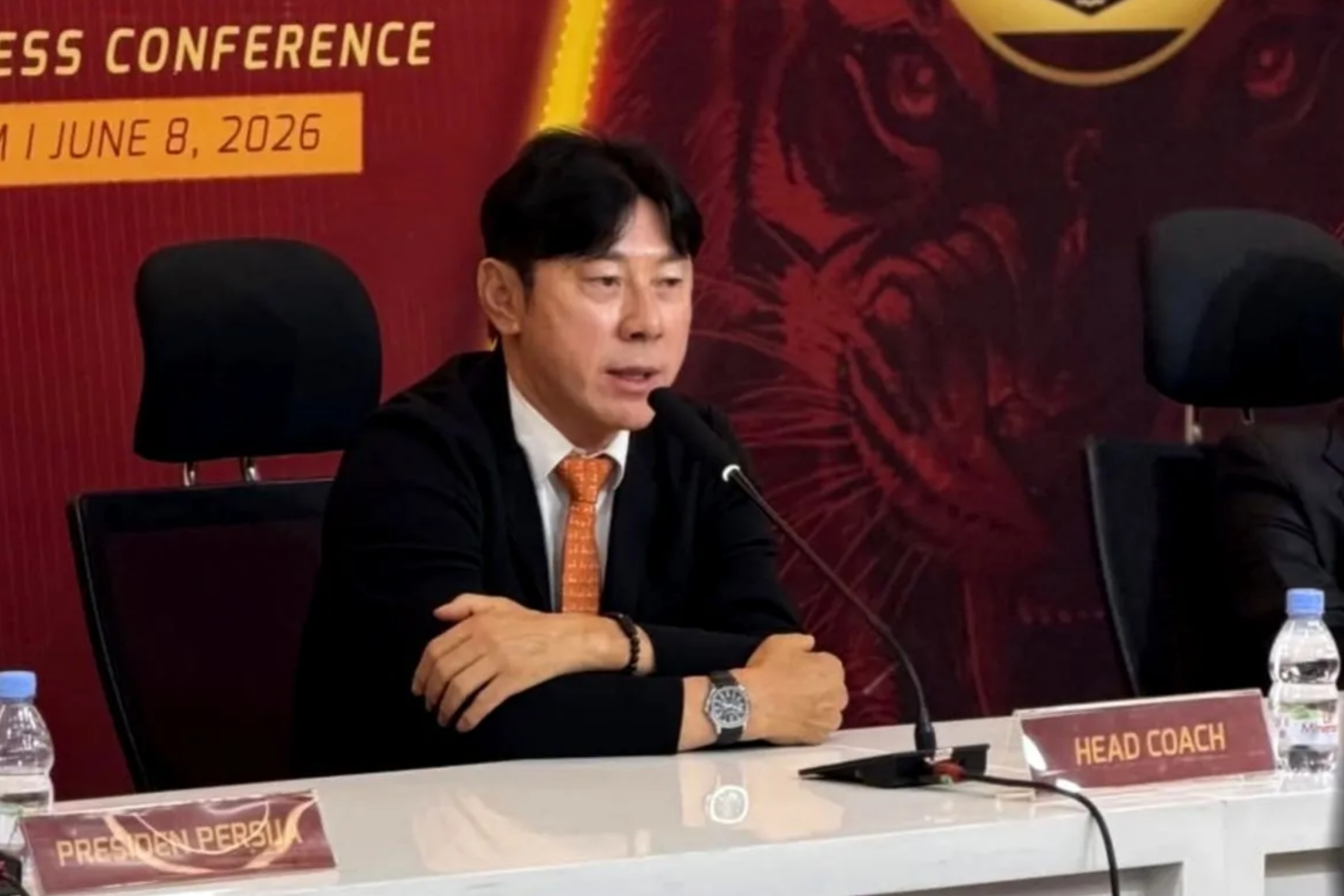 Jumpa pers perkenalan Shin Tae-yong di Jakarta International Stadium (JIS), Jakarta Utara pada Senin, 8 Juni 2026. (Persija)
