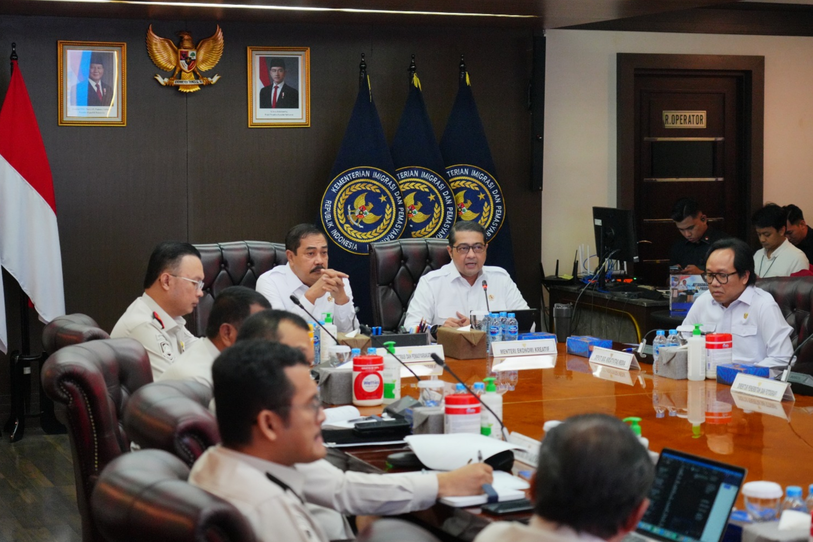 Menteri Imigrasi dan Pemasyarakatan (Imipas) Agus Andrianto menerima kunjungan Menteri Ekonomi Kreatif, Teuku Riefky Harsya pada Selasa, 9 Juni 2026. (Kemenimipas)