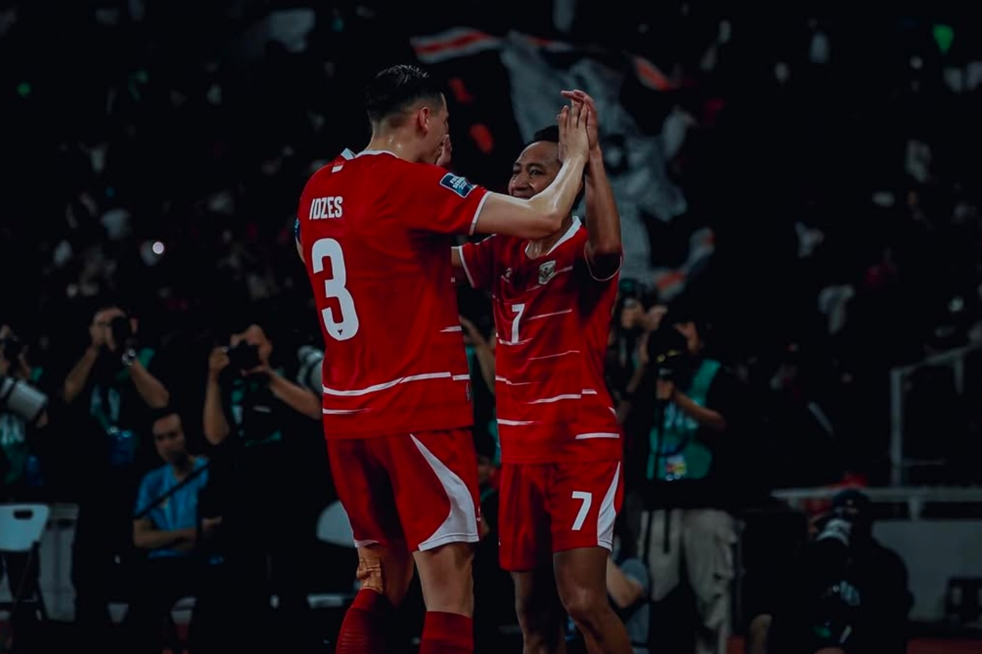 Momen Jay Idzes bersama Beckham Putra di Stadion Utama Gelora Bung Karno (SUGBK) saat FIFA Series 2026 melawan Bulgaria pada Sabtu, 28 Maret 2026. (Instagram/Jas Idzes)