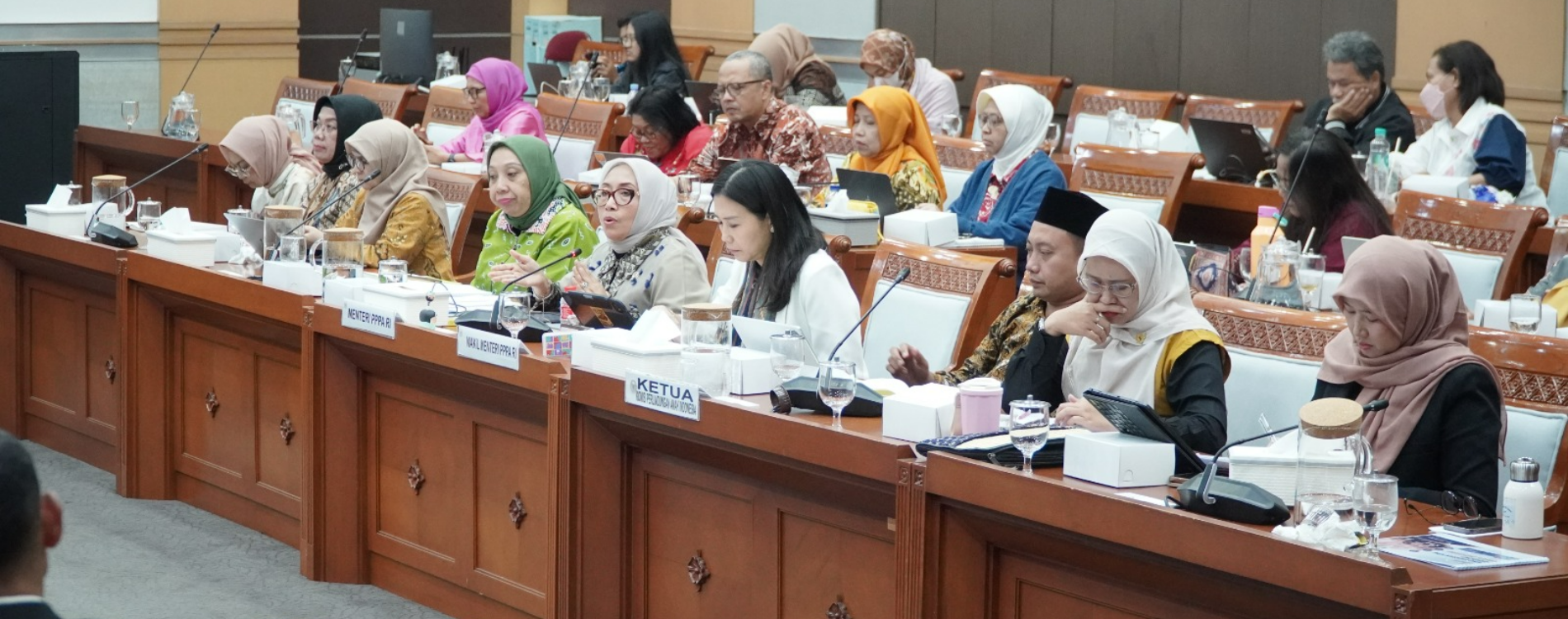  Rapat Dengar Pendapat (RDP) Komisi VIII DPR RI dengan Kementerian Pemberdayaan Perempuan dan Perlindungan Anak (PPPA) serta Rapat Dengar Pendapat Umum Dengan Orang Tua Korban tentang Pengawasan Kasus Dugaan Kekerasan Terhadap Anak di Tempat Penitipan Anak (Daycare) dan Isu-isu Aktual. (Kemen PPA)