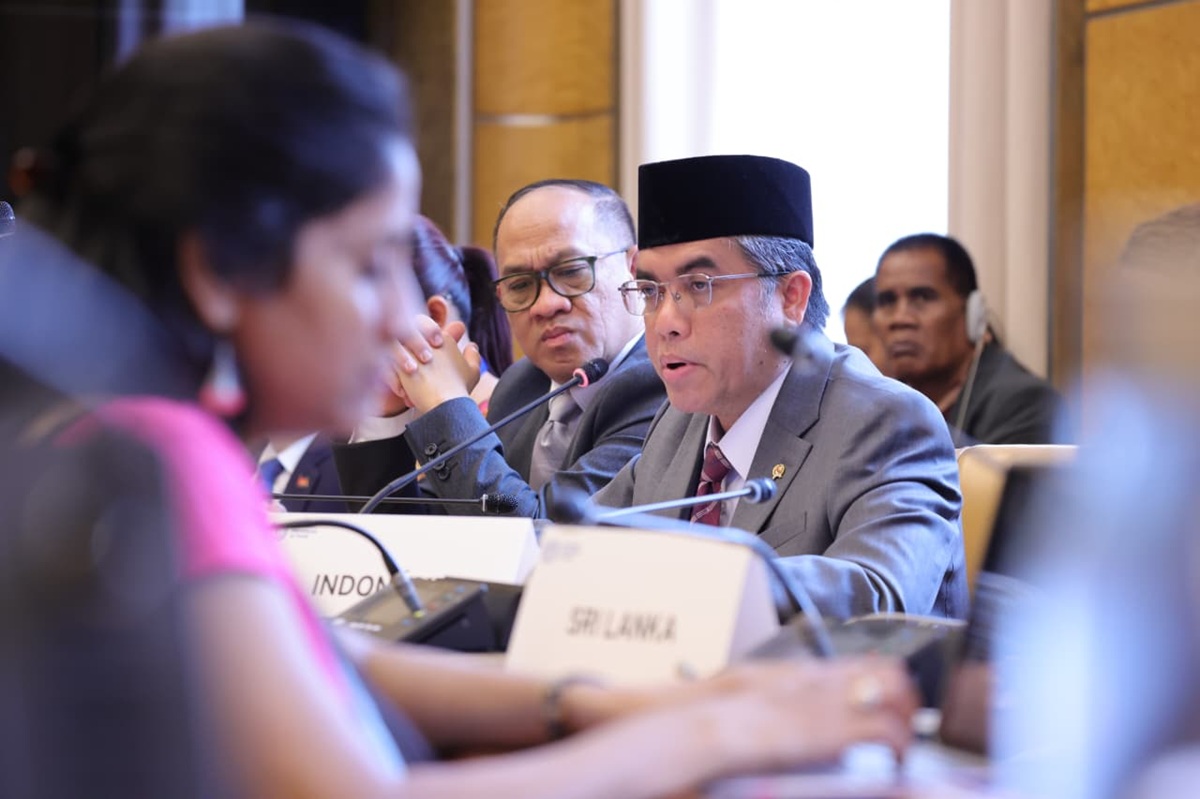 Menaker Yassierli berbicara dalam Asia Pacific Group Ministerial Meeting pada rangkaian Konferensi Perburuhan Internasional atau International Labour Conference (ILC) ke-114 di Jenewa, Swiss. (Biro Humas Kemnaker)