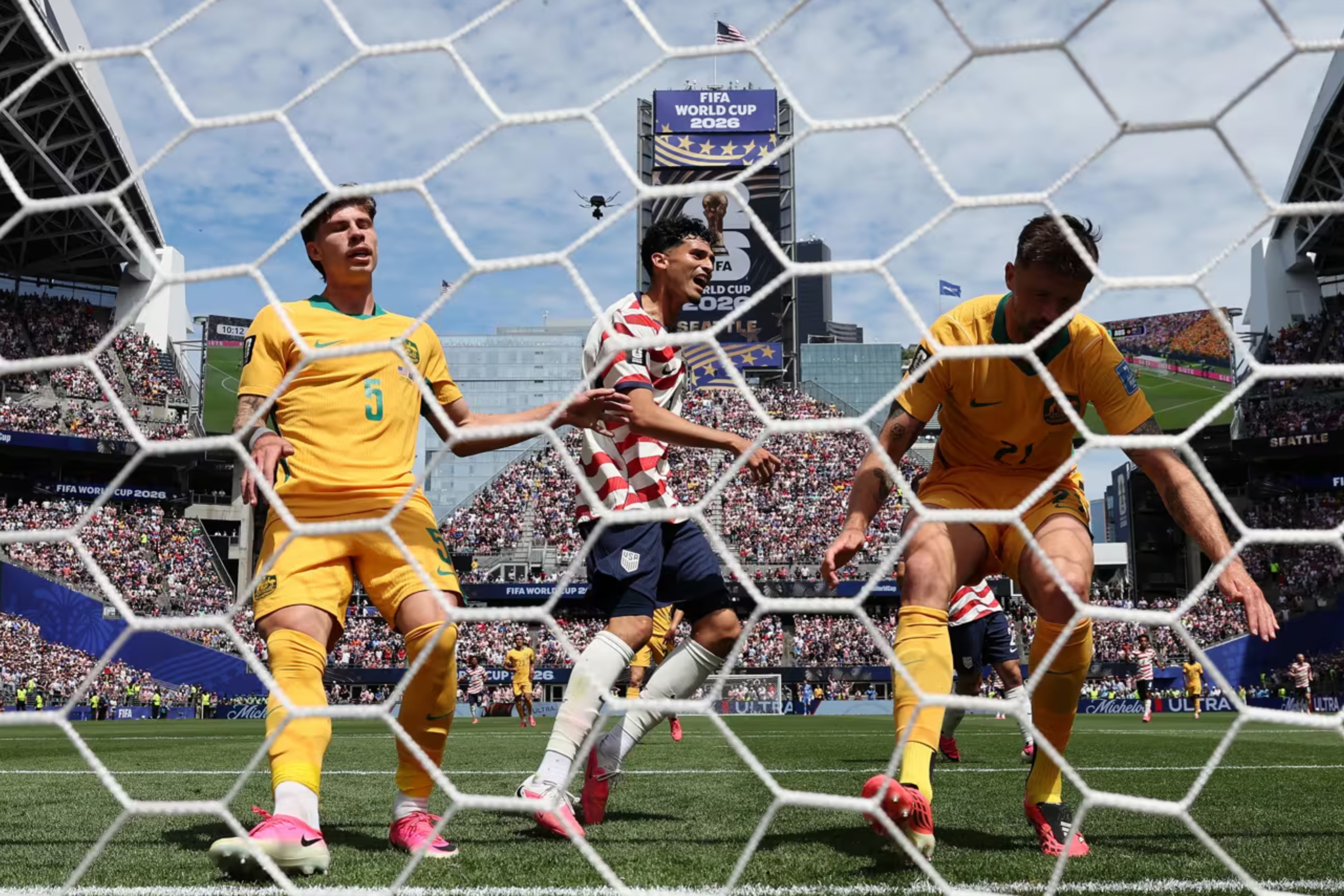 AS mengalahkan Australia untuk mengamankan kemenangan kedua berturut-turut di Grup D dan memastikan satu tempat di Babak 32 Besar dengan satu pertandingan tersisa. (IDNVoice/FIFA) 