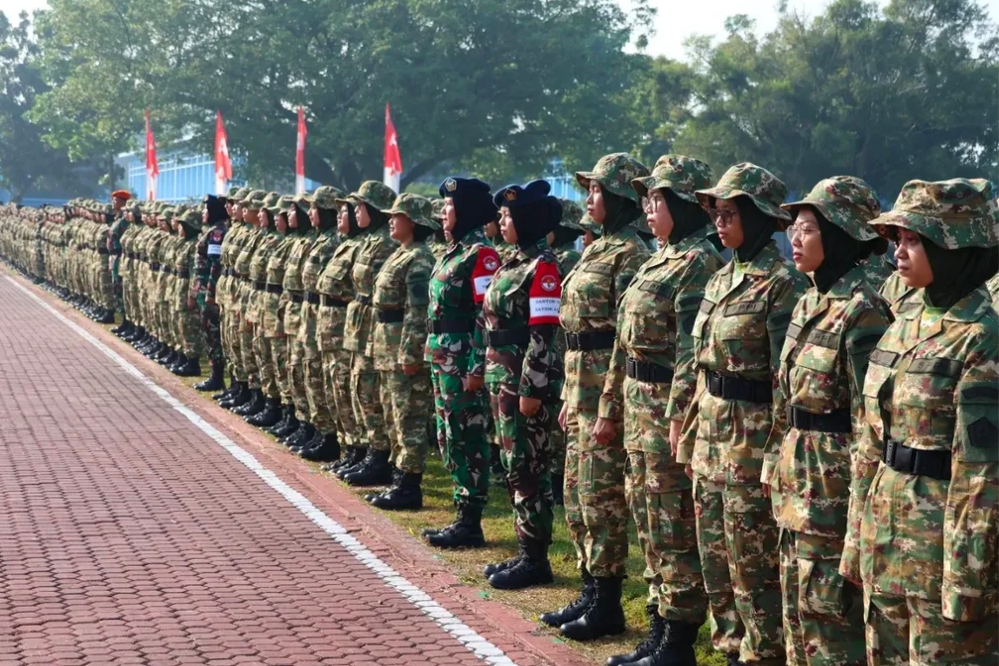 Peserta latsarmil dari pengelola KDKMP dan KNMP mengikuti upacara pembukaan pelatihan diklat di lapangan Dirgantara AAU, Yogyakarta pada Rabu, 17 Juni 2026.(IDNVoice/Instagram-Akademi Angkatan Udara)
