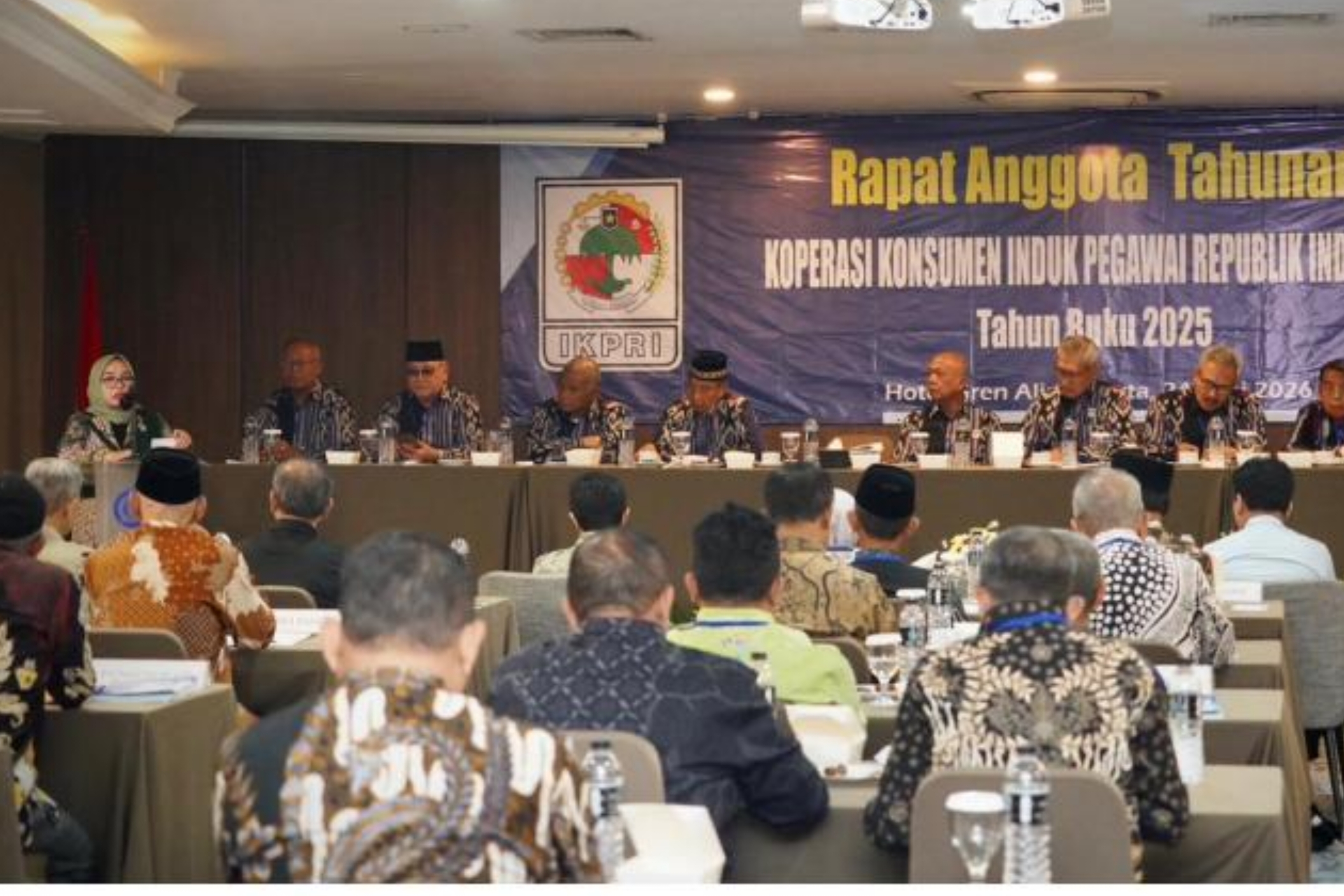 Wakil Menteri Koperasi (Wamenkop) Farida Farichah menghadiri Rapat Anggota Tahunan (RAT) Induk Koperasi Pegawai Republik Indonesia (IKPRI) Tahun Buku 2025 di Jakarta pada Rabu, 24 Juni 2026. (IDNVoice/Humas Kemenkop)