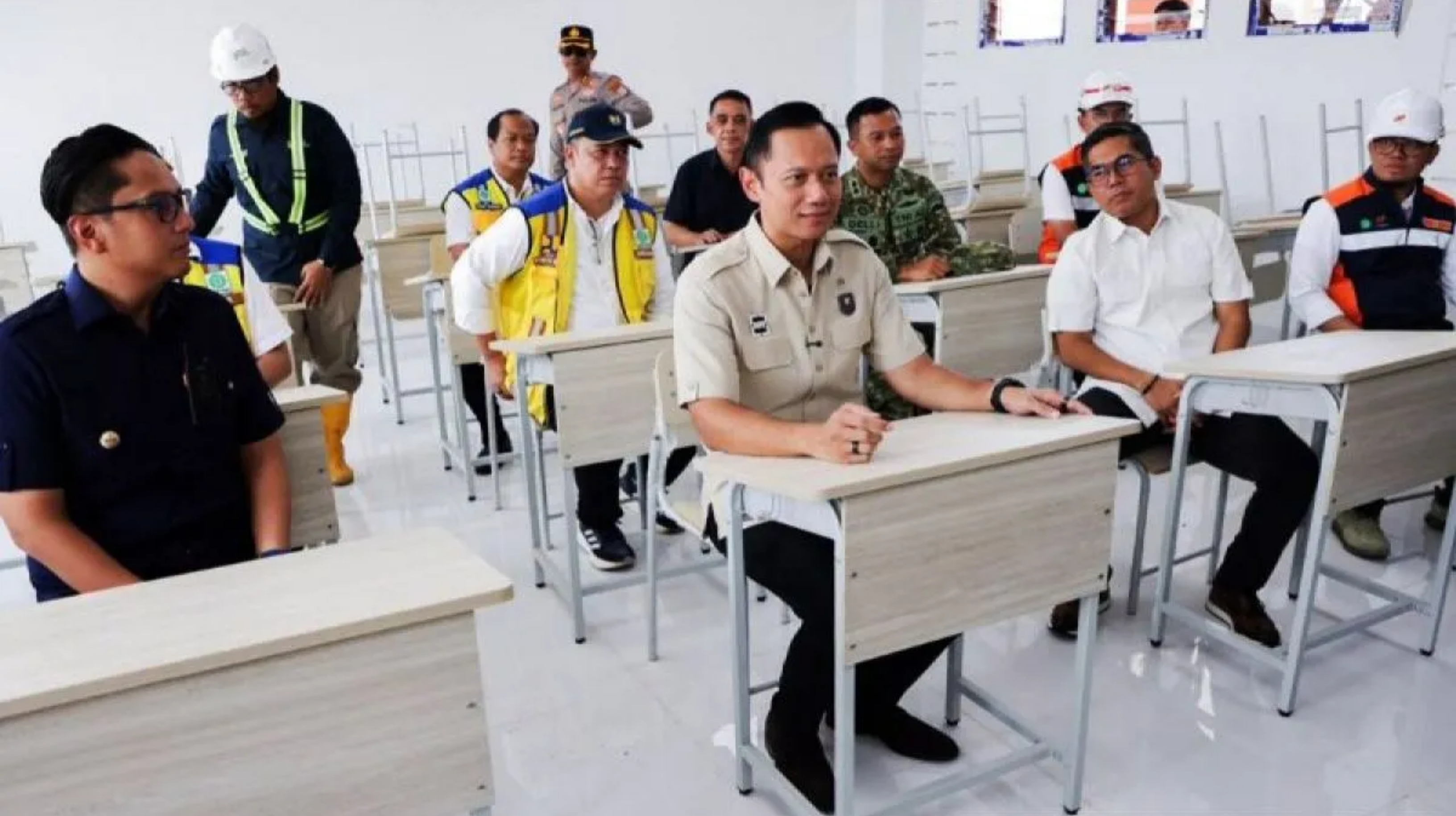 Menteri Koordinator Bidang Infrastruktur dan Pembangunan Kewilayahan Agus Harimurti Yudhoyono (AHY) meninjau Sekolah Rakyat di Medan pada Jumat, 3 Juli 2026. (IDNVoice/Humas Pemkot Medan) 
