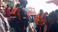 Sebanyak 150 Penumpang KM Makmur Jaya Dievakuasi Usai Kapal Mati Mesin di Perairan Pulau Pari