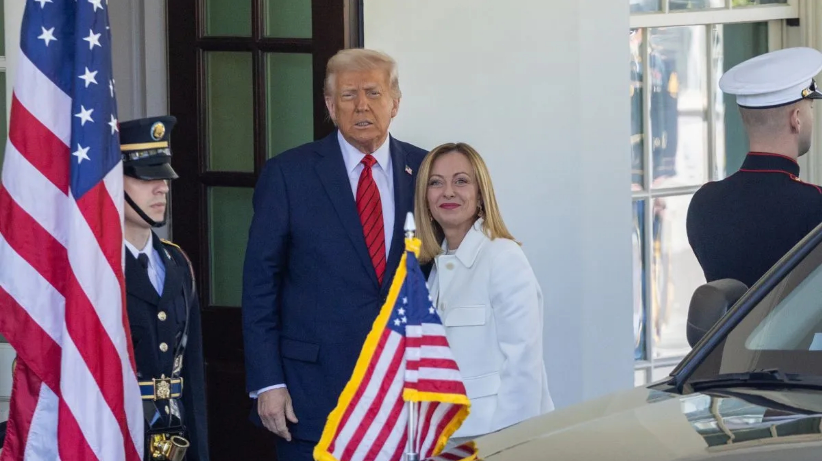 Presiden Amerika Serikat (AS) Donald Trump bersama Perdana Menteri (PM) Italia Giorgia Meloni. (IDNVoice/Xinhua) 