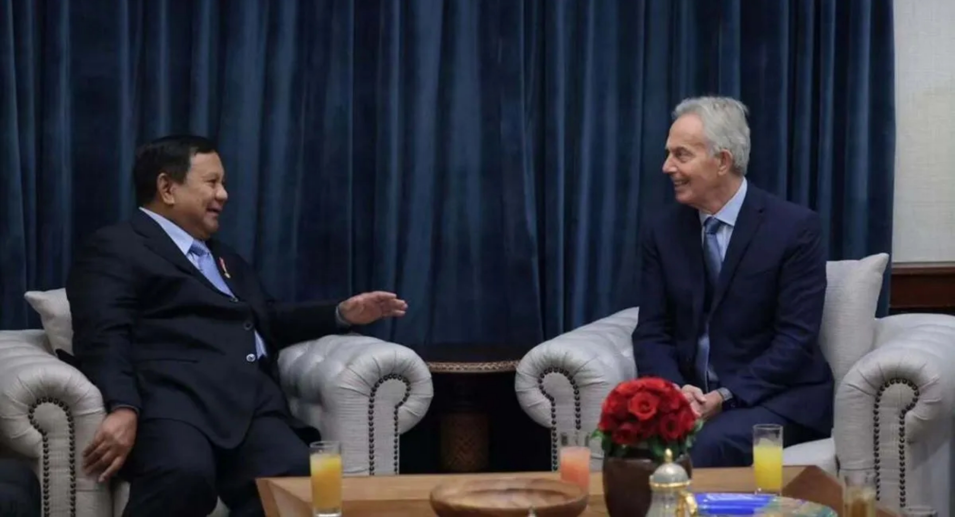 Presiden Prabowo Subianto (kanan) dan mantan Perdana Menteri Inggris, Tony Blair, dalam pertemuan di Jakarta pada Senin, 6 Juli 2026. (IDNVoice/Sekretariat Kabinet)