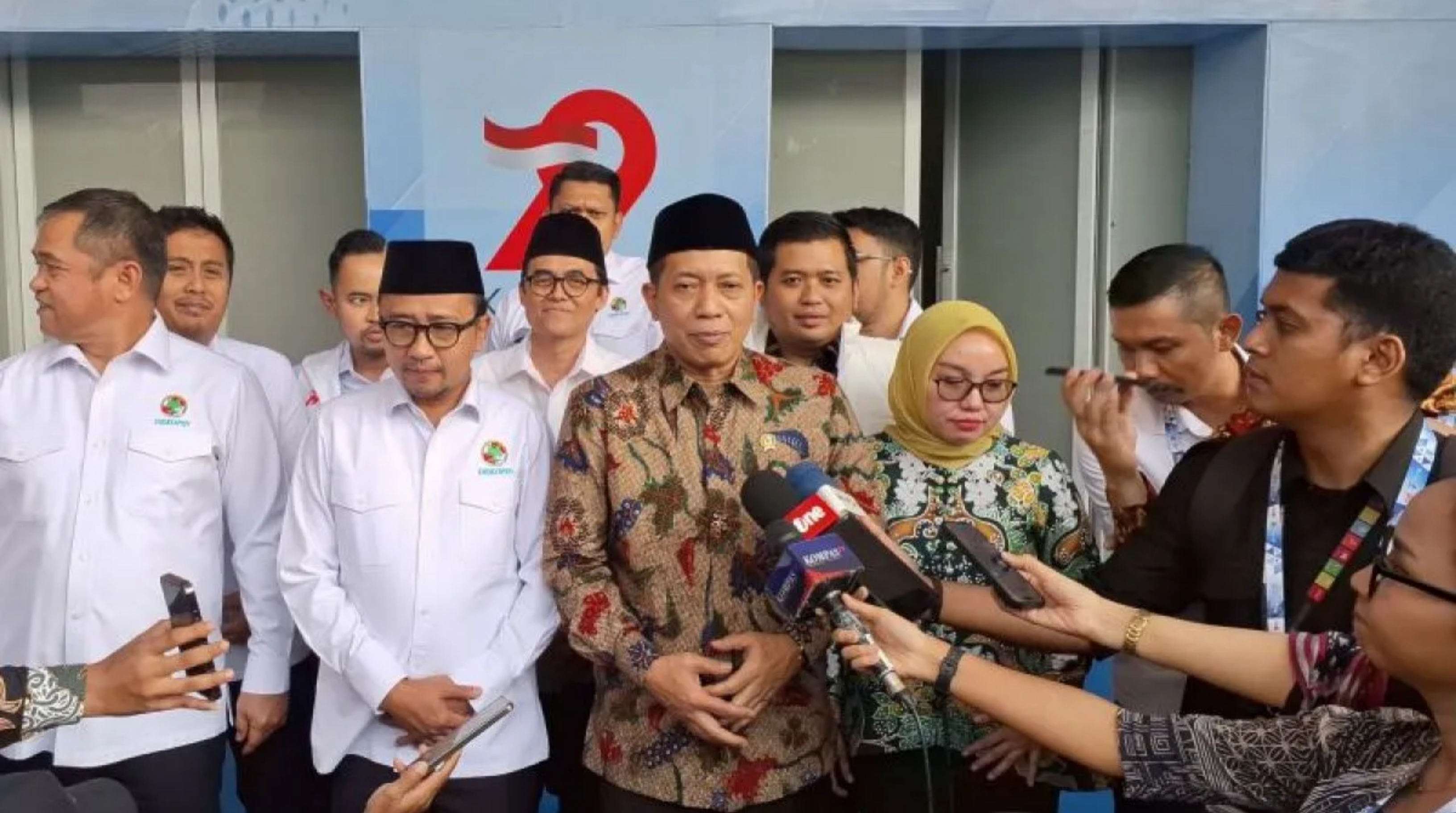 Menteri Koperasi (Menkop) Ferry Juliantono di sela-sela acara Puncak Peringatan Hari Koperasi ke-79 Tahun 2026 di Indonesia Arena GBK, Jakarta pada Minggu, 12 Juli 2026. (IDNVoice/Antara-Muhammad Heriyanto)