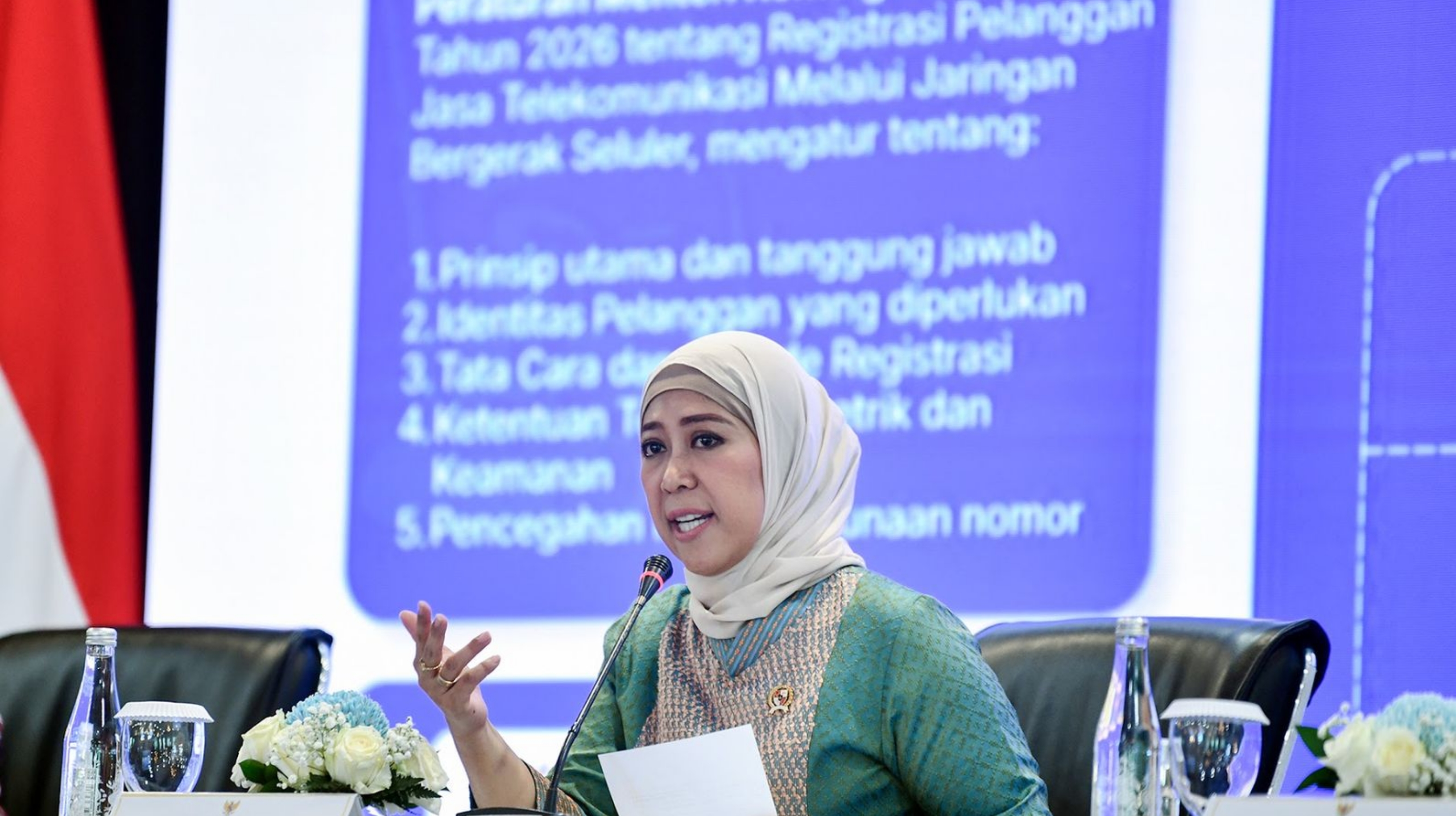 Menkomdigi Meutya Hafid menyampaikan paparan dalam acara OJK Banking Forum 2026: 