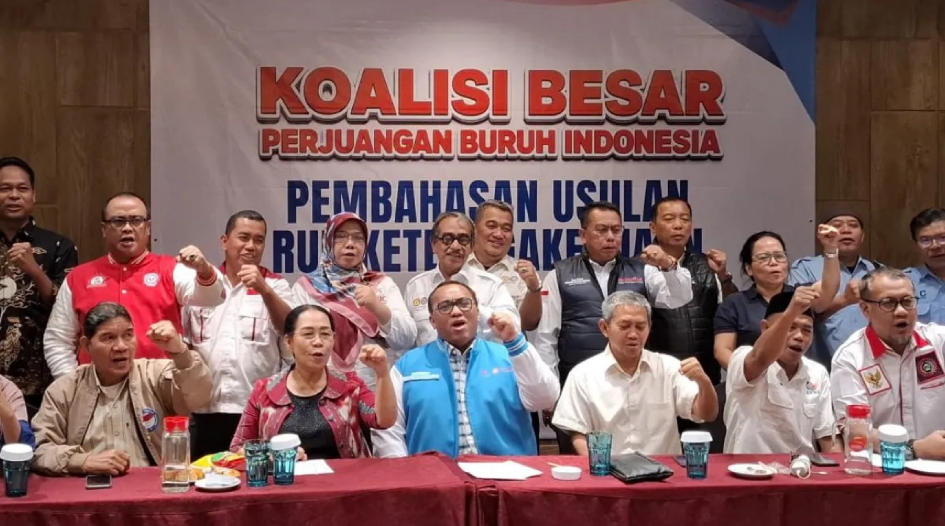Koalisi Besar Perjuangan Buruh Indonesia yang terdiri atas beberapa organisasi buruh mendukung komitmen Presiden Prabowo Subianto dalam pemberantasan korupsi. (IDNVoice/KSPSI)