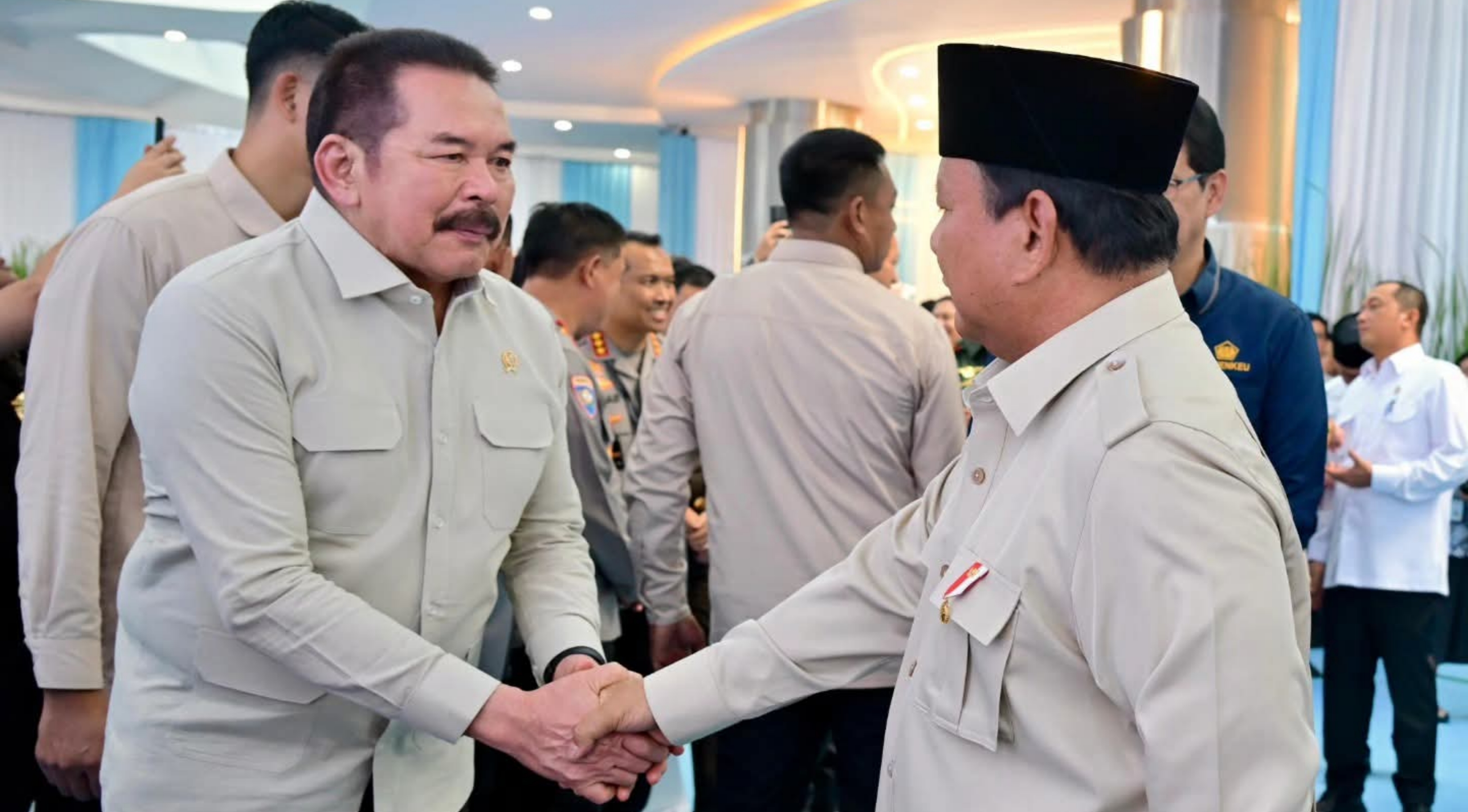 Presiden Prabowo Subianto bersama Jaksa Agung RI ST Burhanuddin pada Rabu, 24 Desember 2025. (IDNVoice/BPMI Setpres)