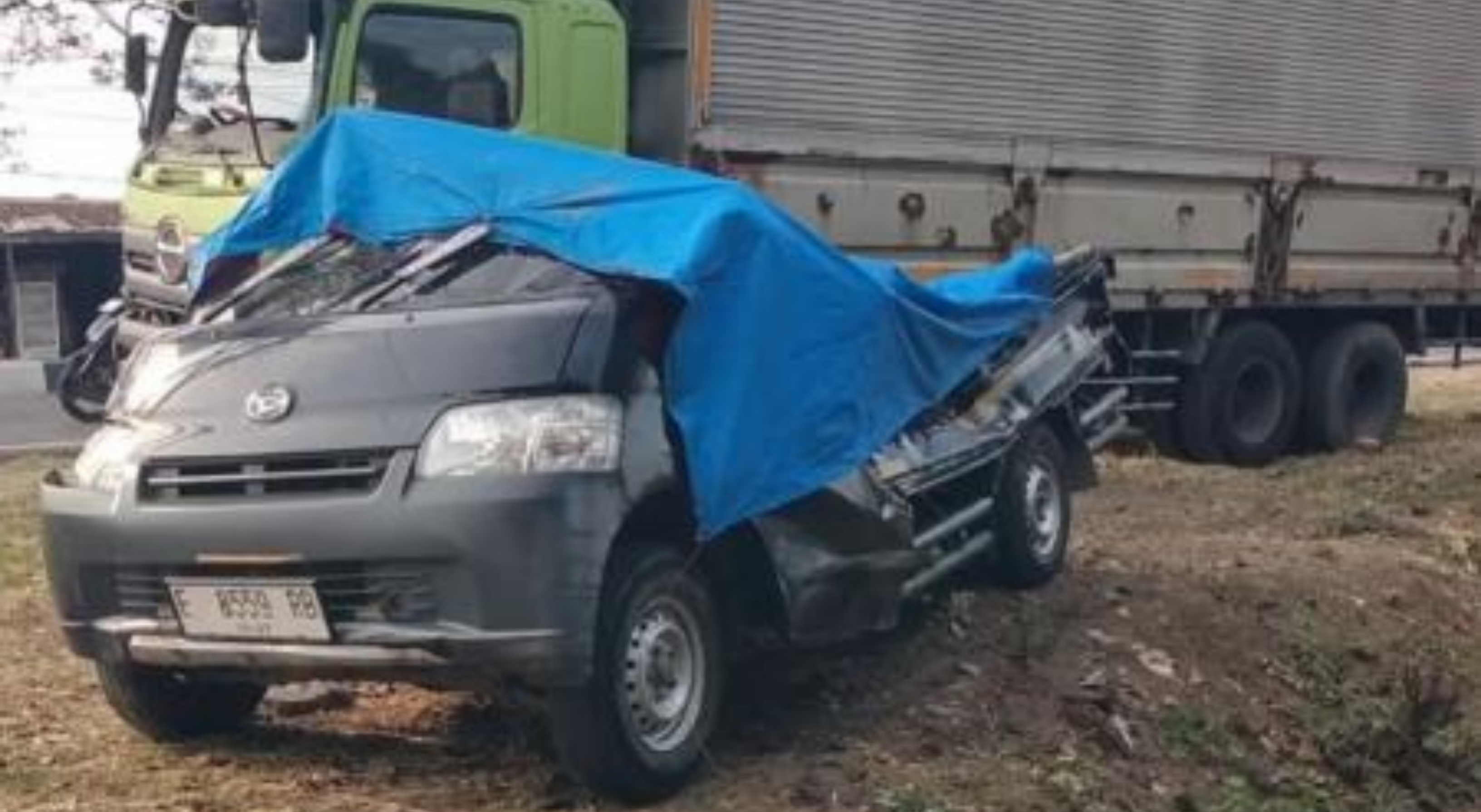 Polisi menetapkan sopir truk sebagai tersangka kecelakaan maut di Indramayu yang menewaskan 12 orang. (IDNVoice/iNews)