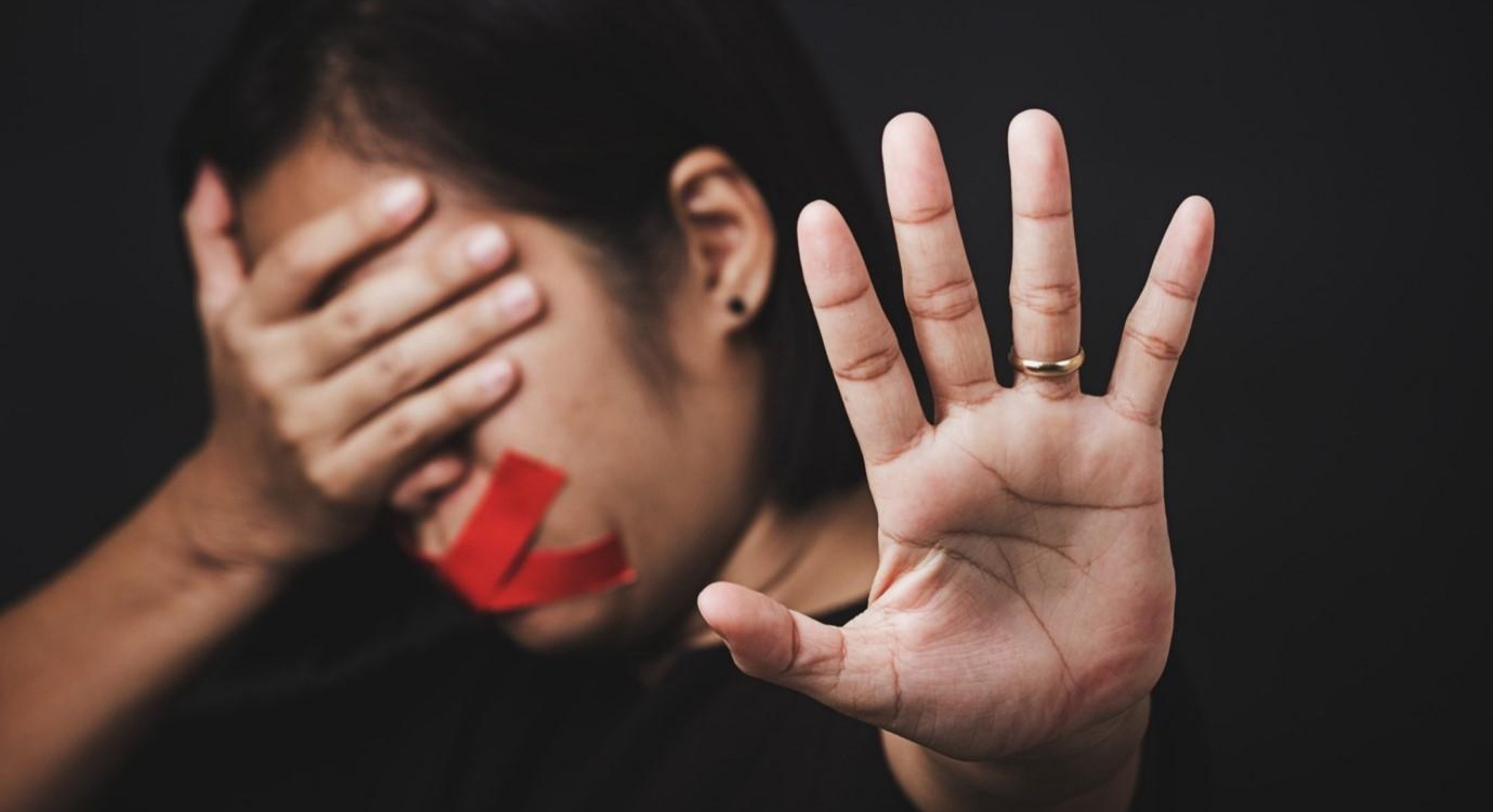 Ilustrasi: Aksi pelecehan seksual terhadap perempuan. (IDNVoice/Freepik-Sorapop)