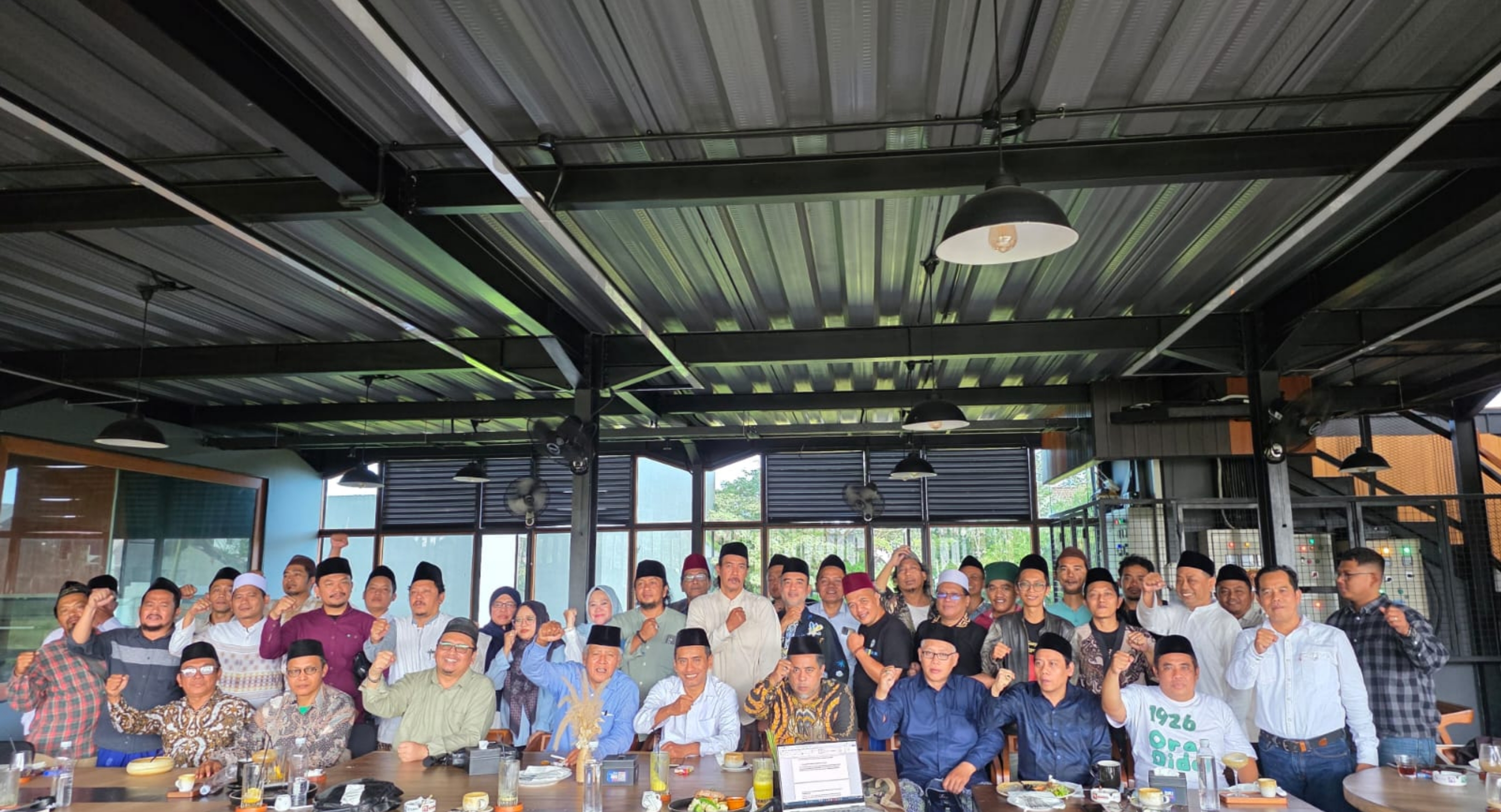 Forum Pengawal Muktamar NU Ke-35 Serukan Kiai Sepuh Turun Gunung demi Jaga Persatuan dan Kemandirian NU