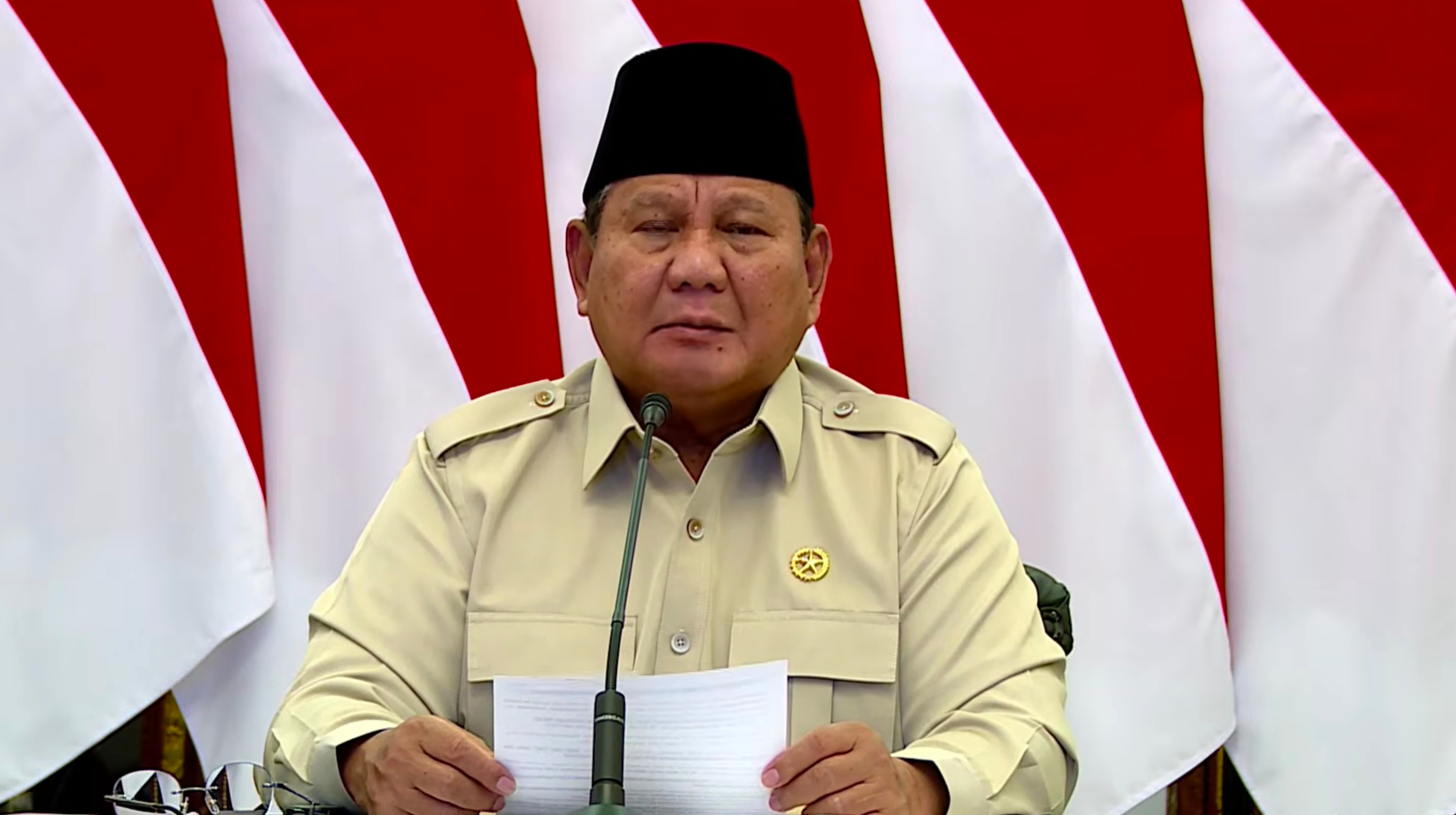 Tangkapan layar: Presiden Prabowo Subianto melakukan peresmian jembatan secara virtual dalam acara yang digelar terpusat di Desa Bayah Barat, Kabupaten Lebak, Banten dan dipantau daring dari Jakarta pada Kamis, 13 Agustus 2026. (IDNVoice/YouTube-Sekretariat Presiden)