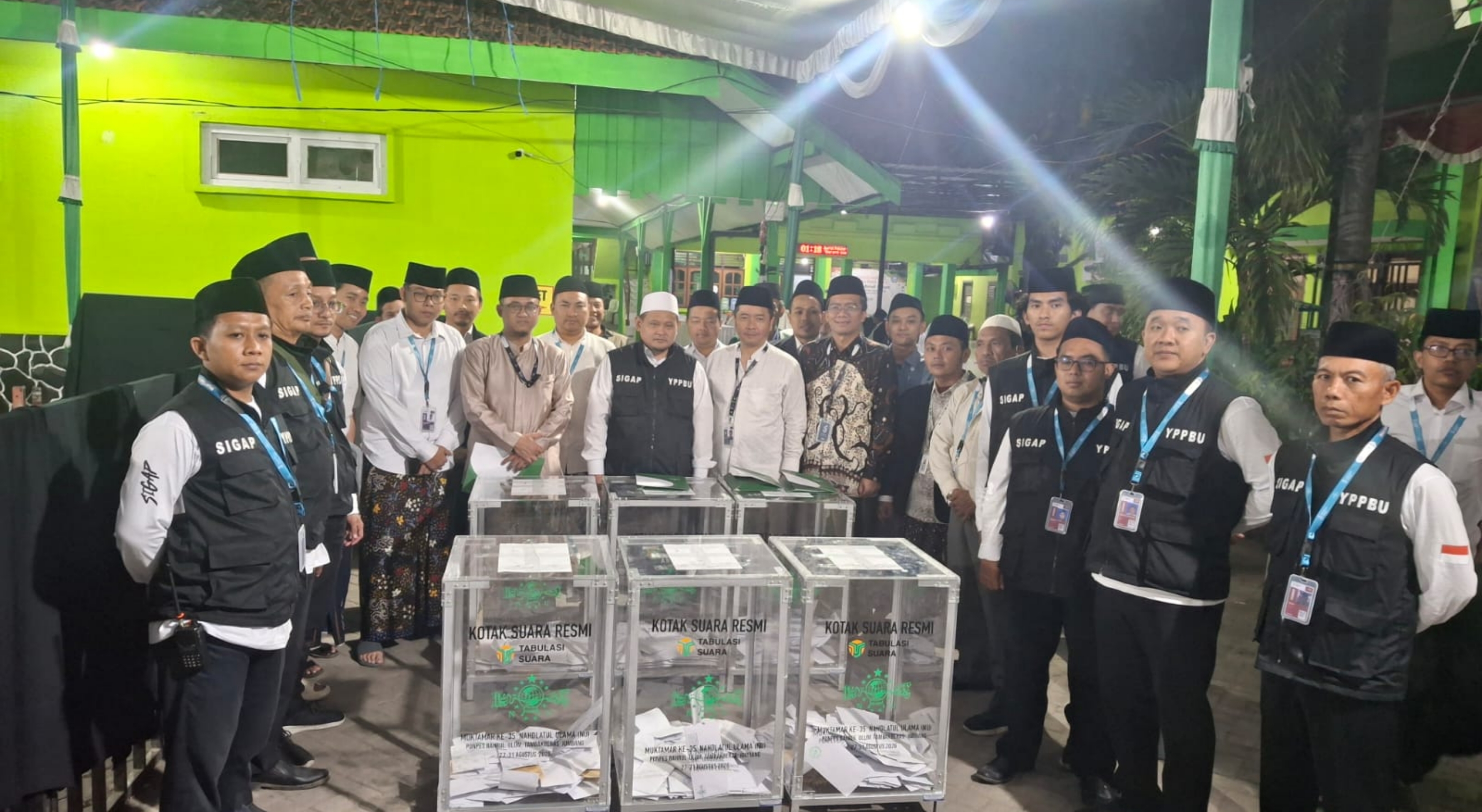 Panitia Lokal Muktamar ke-35 Nahdlatul Ulama memastikan keamanan dan sterilitas seluruh kotak rekomendasi Ahlul Halli wal `Aqdi (AHWA) terjaga secara maksimal. (IDNVoice/Tambakberas)