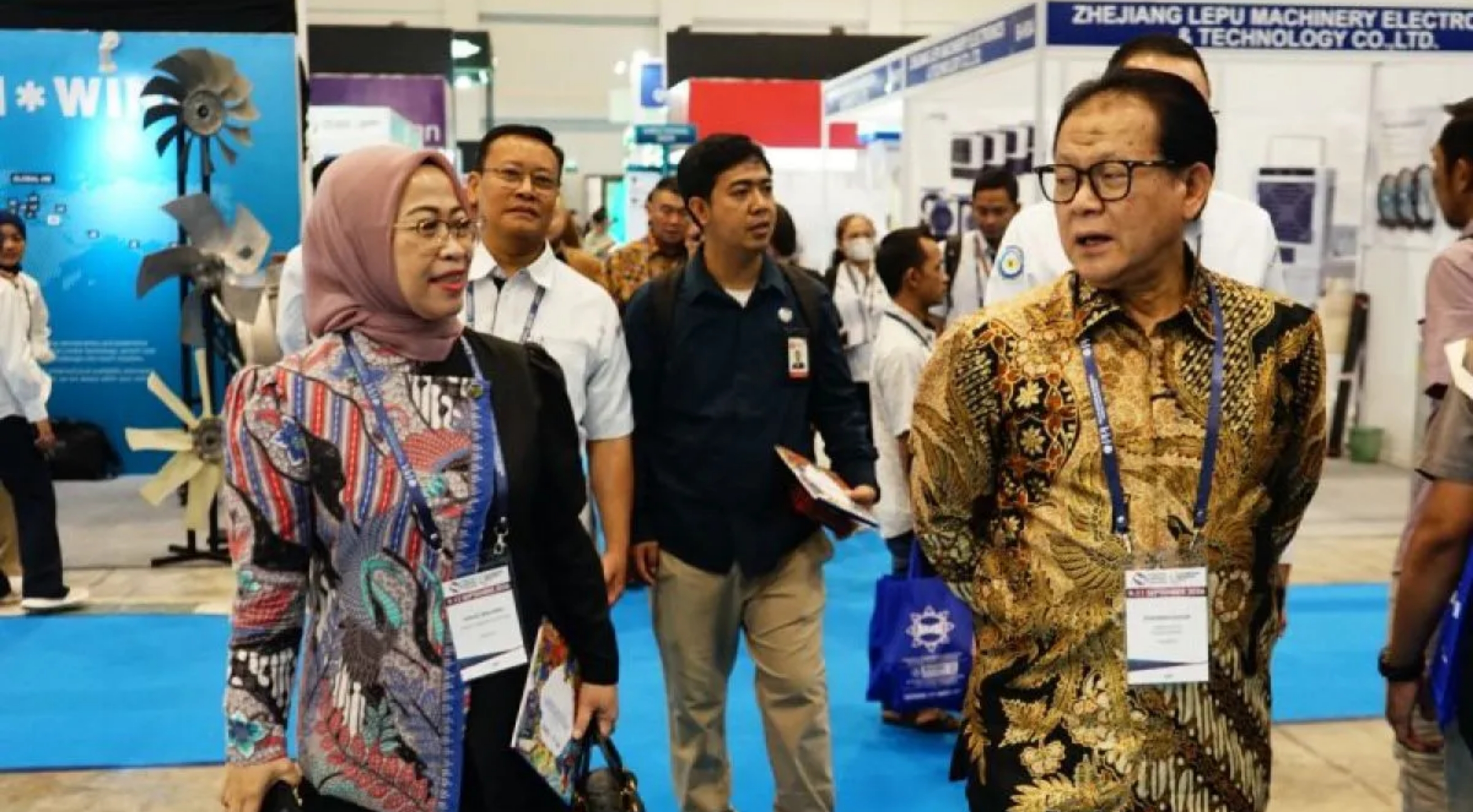 Anggota Komisi IV DPR RI Rokhmin Dahuri saat mengunjungi pameran di Jakarta. (IDNVoice/DK-Istimewa)
