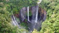 Pesona Air Terjun Pronojiwo, Surga Tersembunyi di Kaki Gunung Semeru