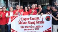 Ratusan Porsi Makanan Gratis Dibagikan, PDI Perjuangan Medan Kedepankan Gotong Royong