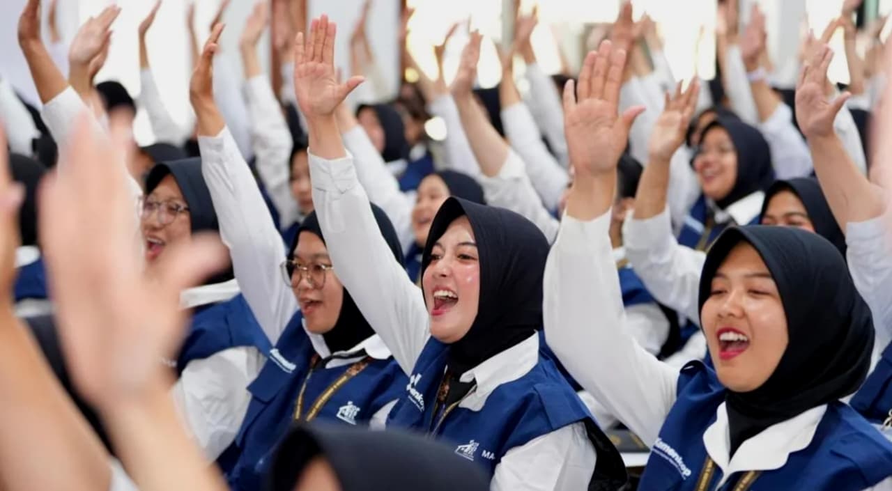 Peserta calon manajer Koperasi Desa/Kelurahan Merah Putih (KDKMP) mengikuti pembukaan pelatihan manajerial di Pusdik Armed Cimahi, Jawa Barat pada Jumat, 17 Juli 2026. (IDNVoice/Kemenkop)