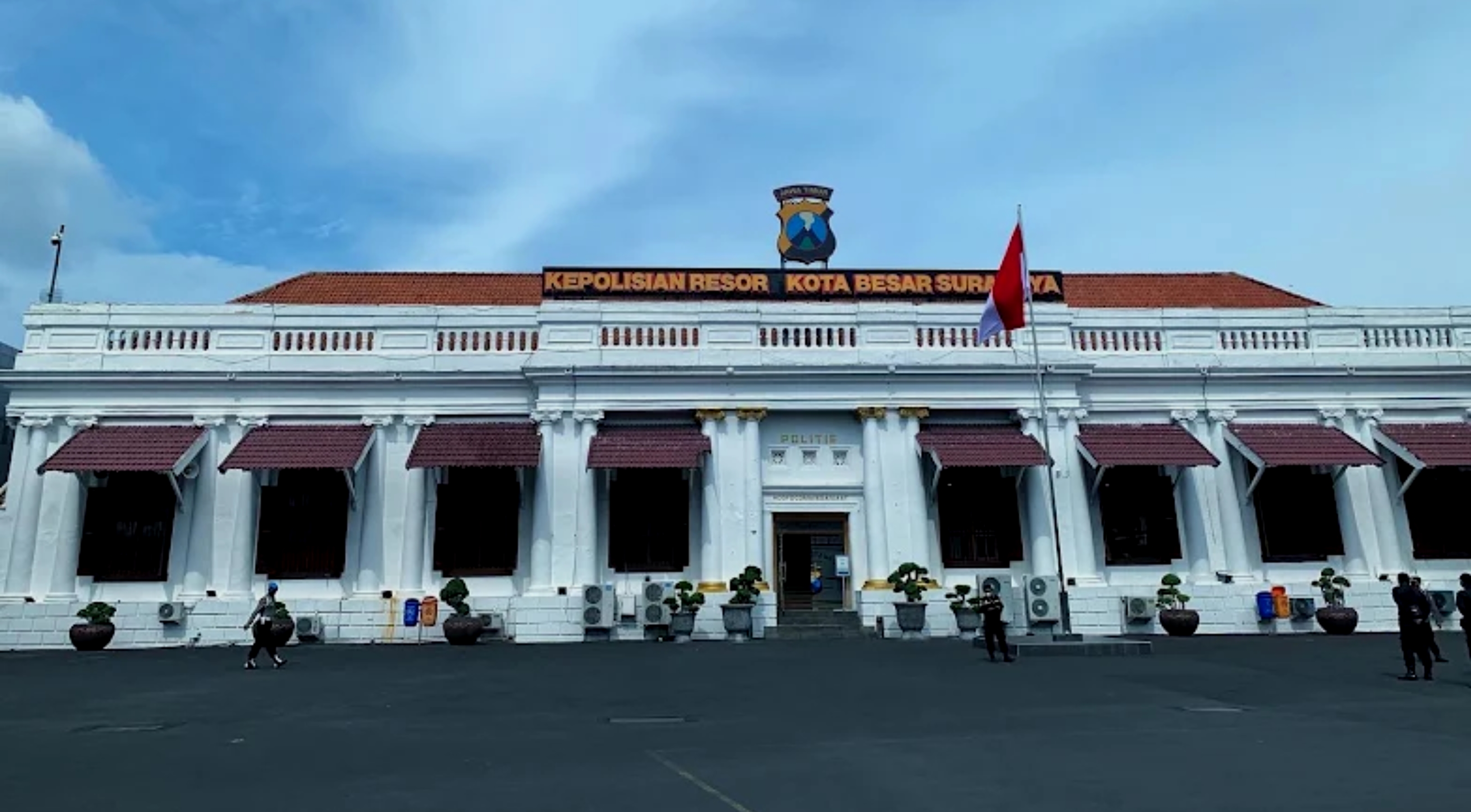 Kantor Kepolisian Resor Kota Besar (Polrestabes) Surabaya menjelang petang, di Jalan Sikatan, Surabaya, Jawa Timur. (IDNVoice/Istimewa)