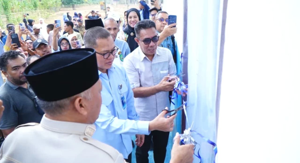 Suasana Peresmian SPPG di Talaga Puncak Kelurahan Rum, Kecamatan Tidore Utara, Kota Tidore Kepulauan, Maluku Utara. (IDNVoice/Humas Kota Tidore)