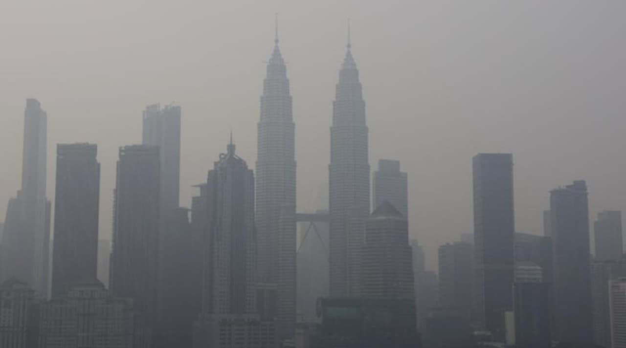 Kabut Asap Karhutla Indonesia Makin Parah, Sekolah di Malaysia Kembali Ditutup 5 Hari