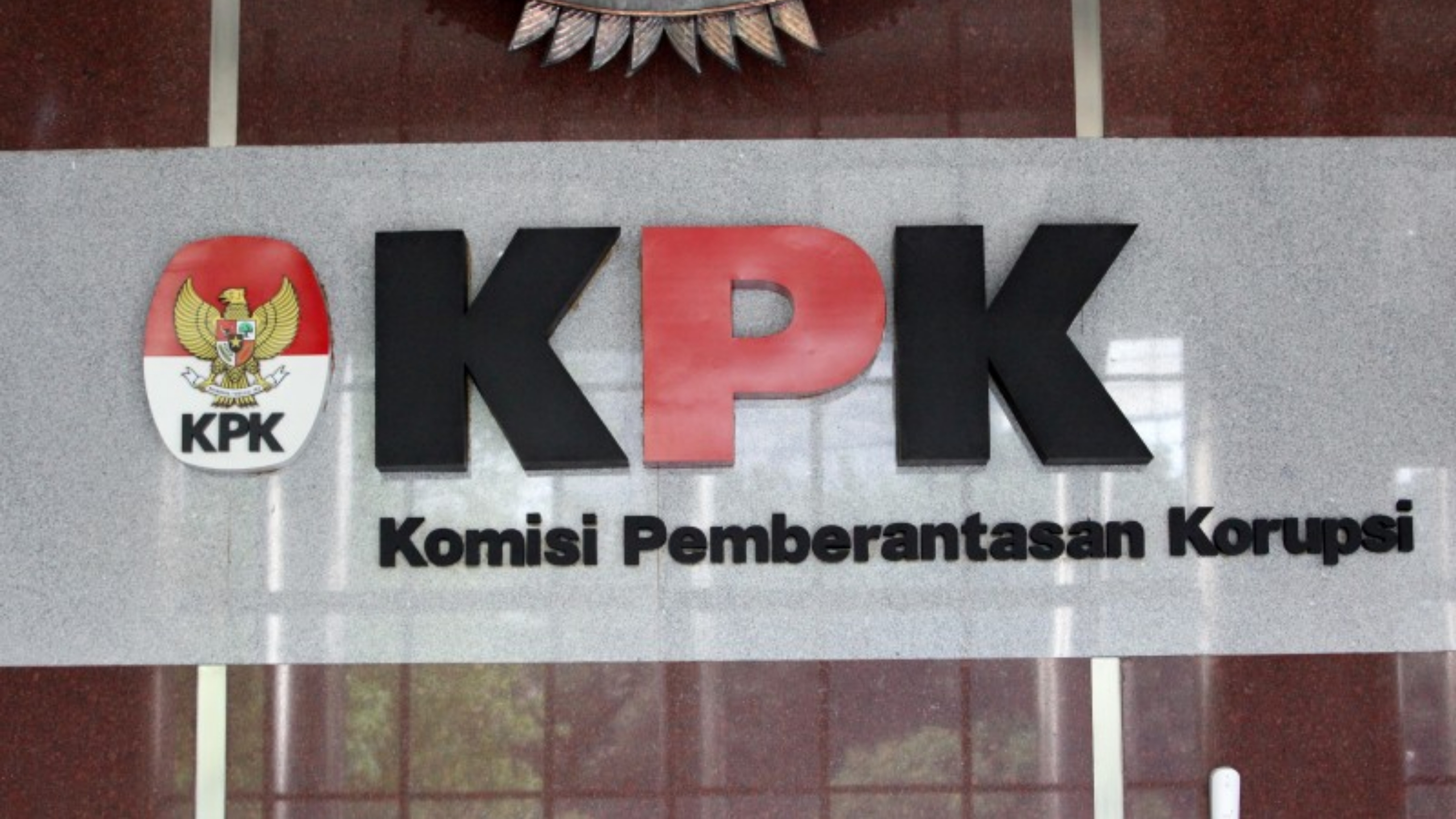 Logo Komisi Pemberantasan Korupsi (KPK) di Gedung Merah Putih KPK. (IDNVoice/Istimewa)