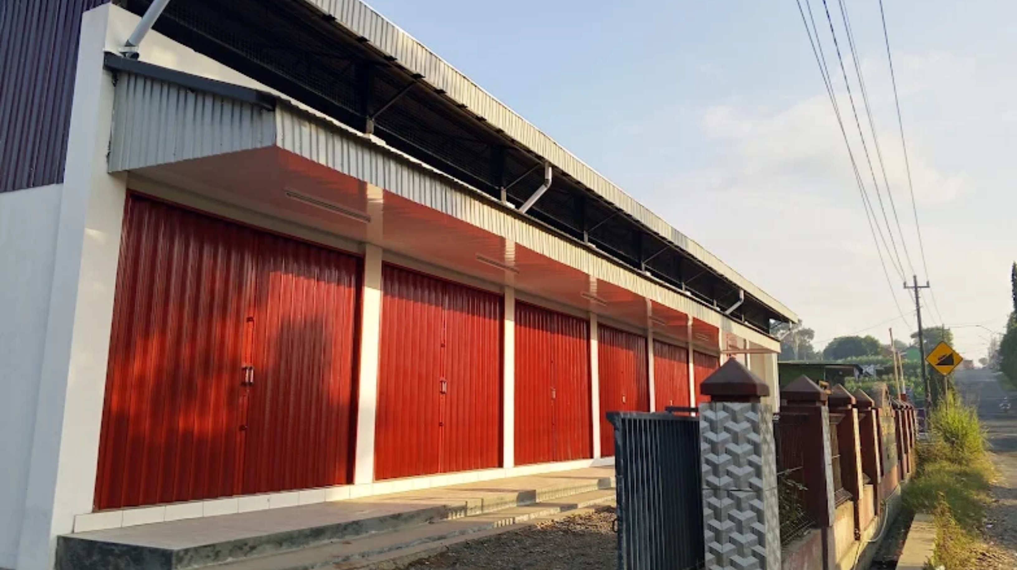 Ilustrasi: Gedung Koperasi Desa/Kelurahan Merah Putih (KDKMP) Karangbanjar, Kecamatan Bojongsari, Kabupaten Purbalingga, Jawa Tengah. (IDNVoice/Google Maps-Ahdza May)